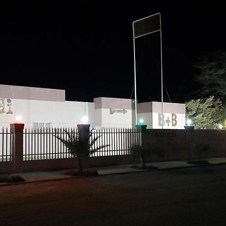 Anandi Guesthouse Mariental Exterior foto